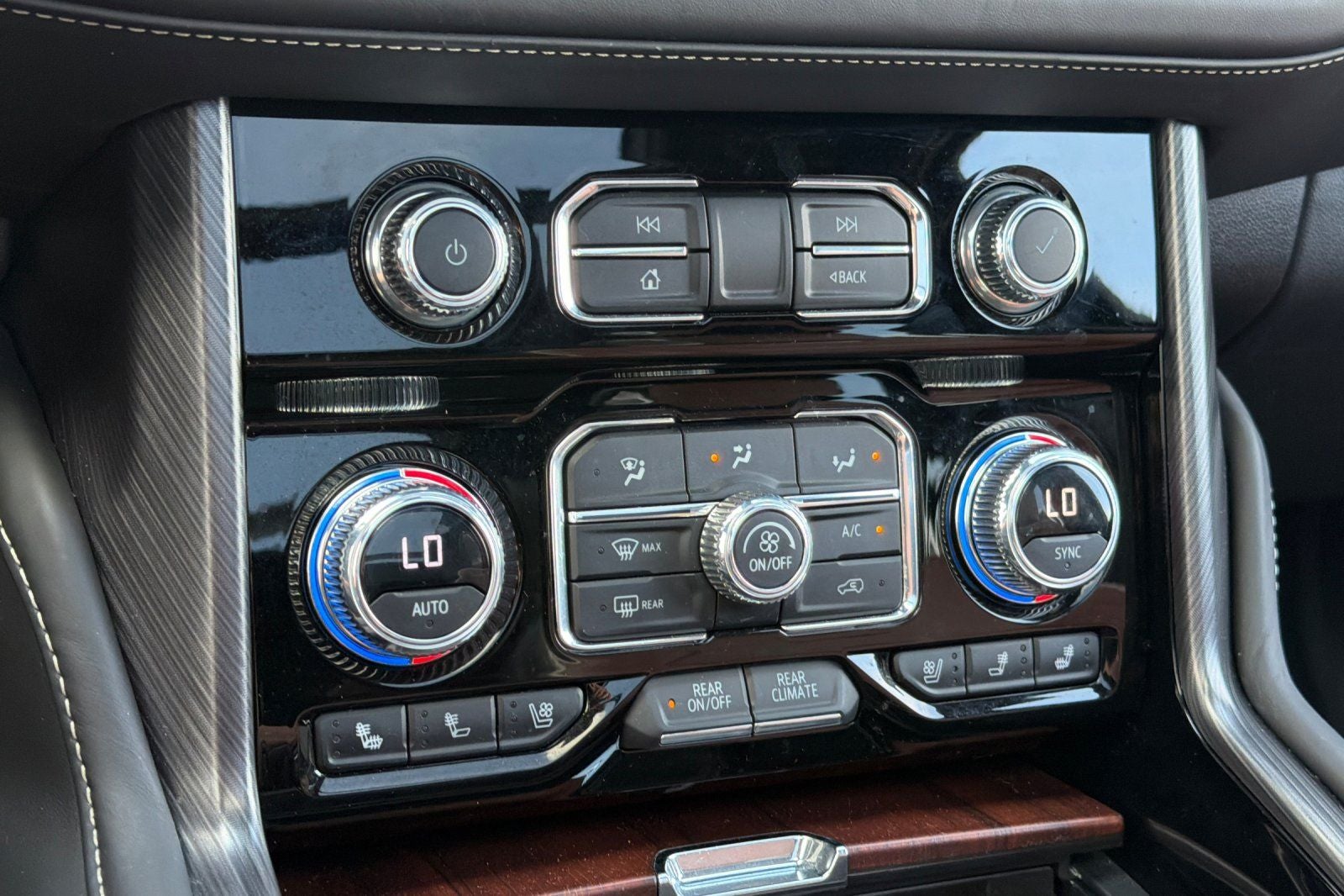 2023 GMC Yukon Denali Ultimate