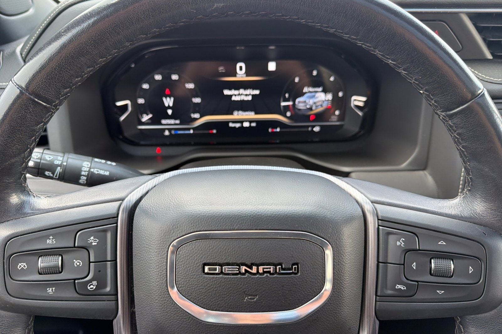 2023 GMC Yukon Denali Ultimate