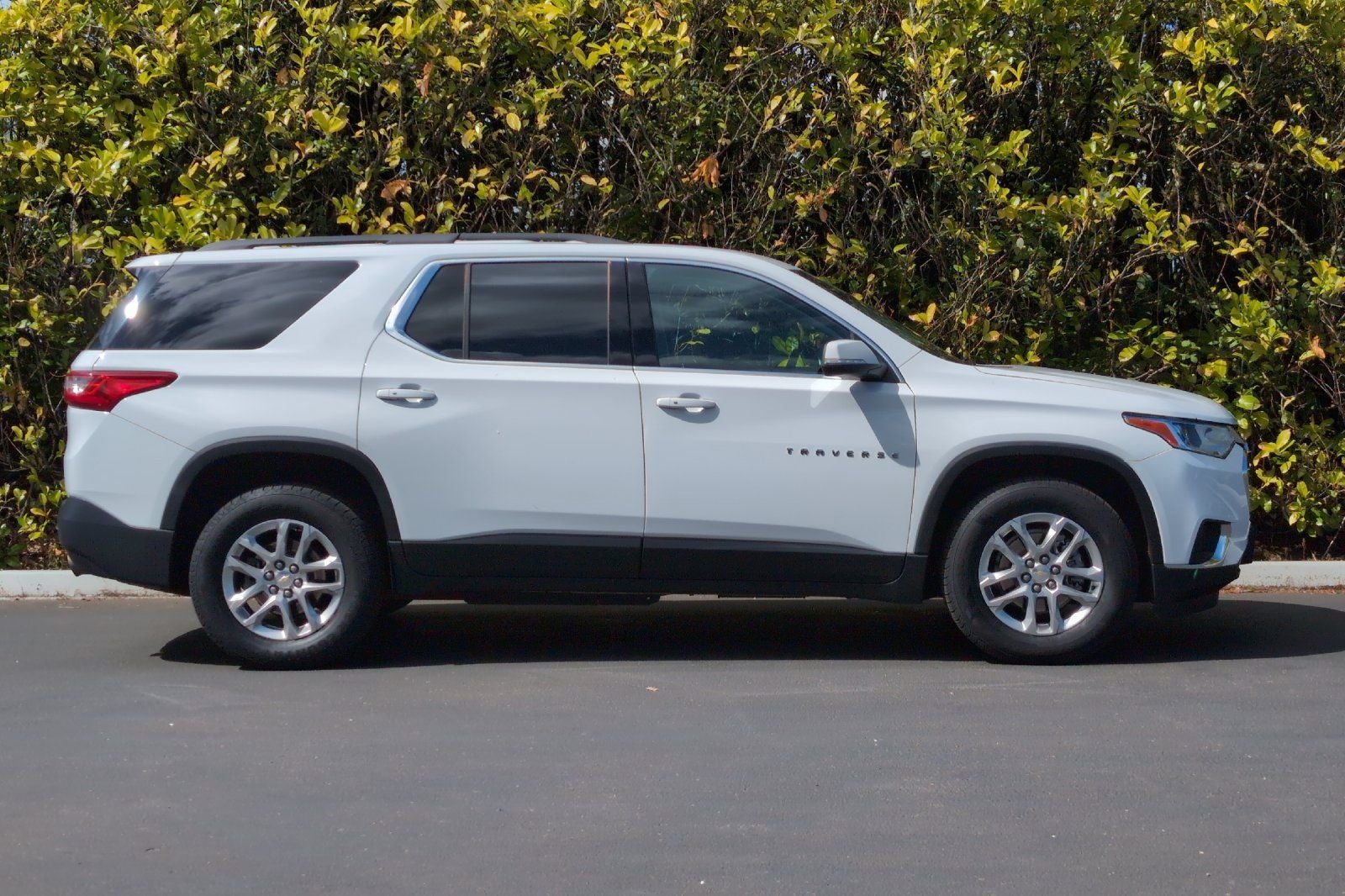 2021 Chevrolet Traverse LT Cloth w/2FL