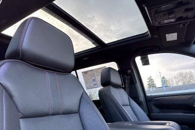 2024 Chevrolet Suburban RST