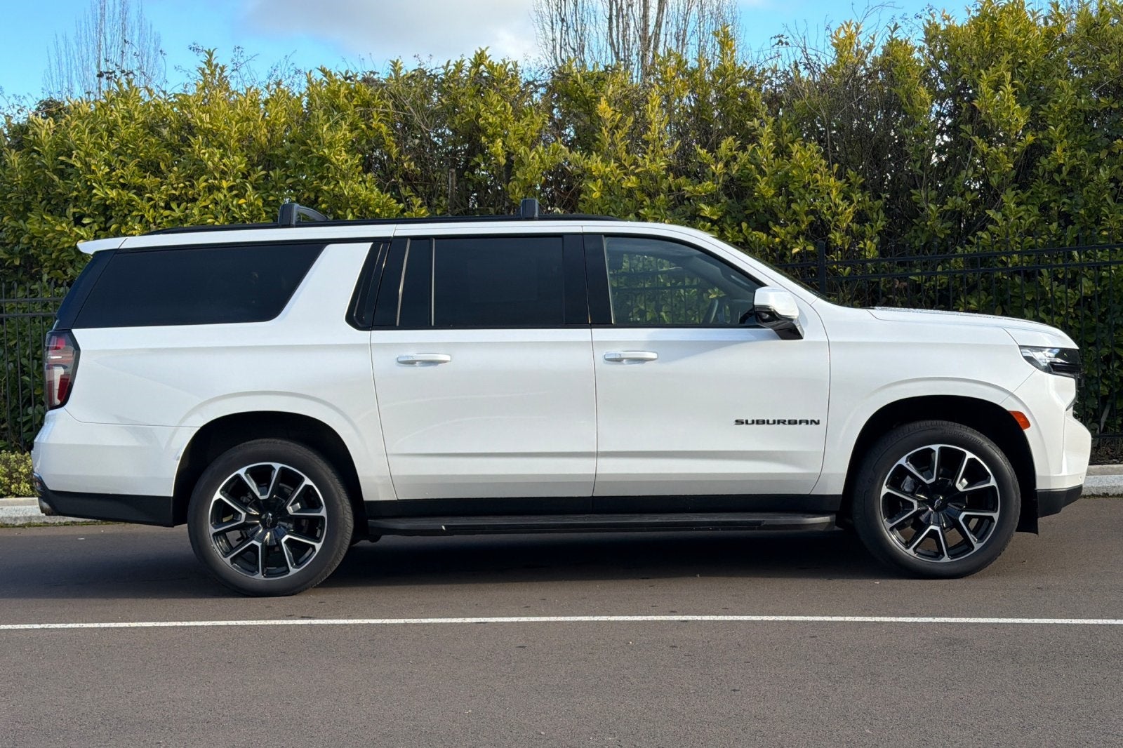 2024 Chevrolet Suburban RST