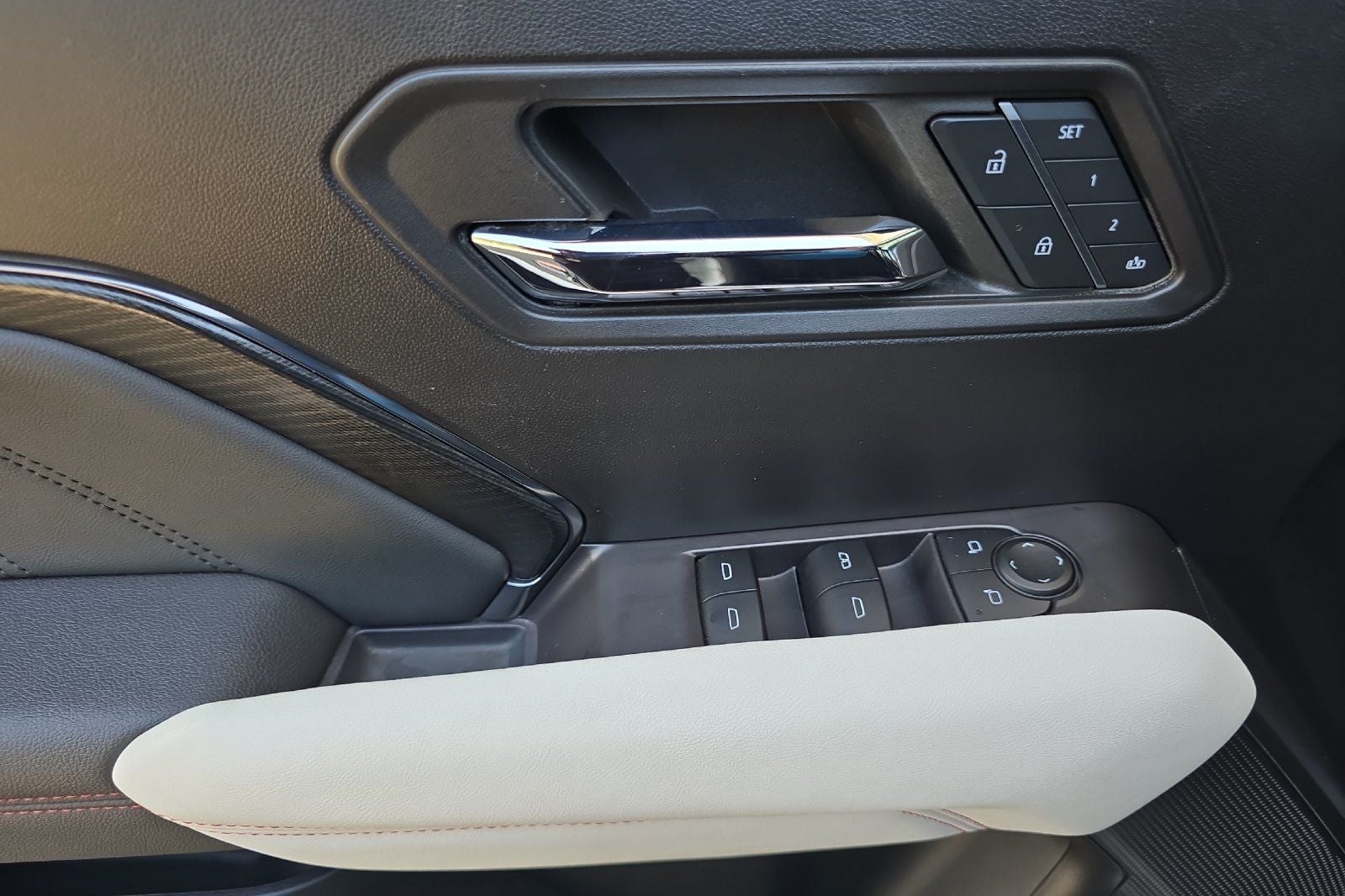 2023 GMC Canyon AT4X
