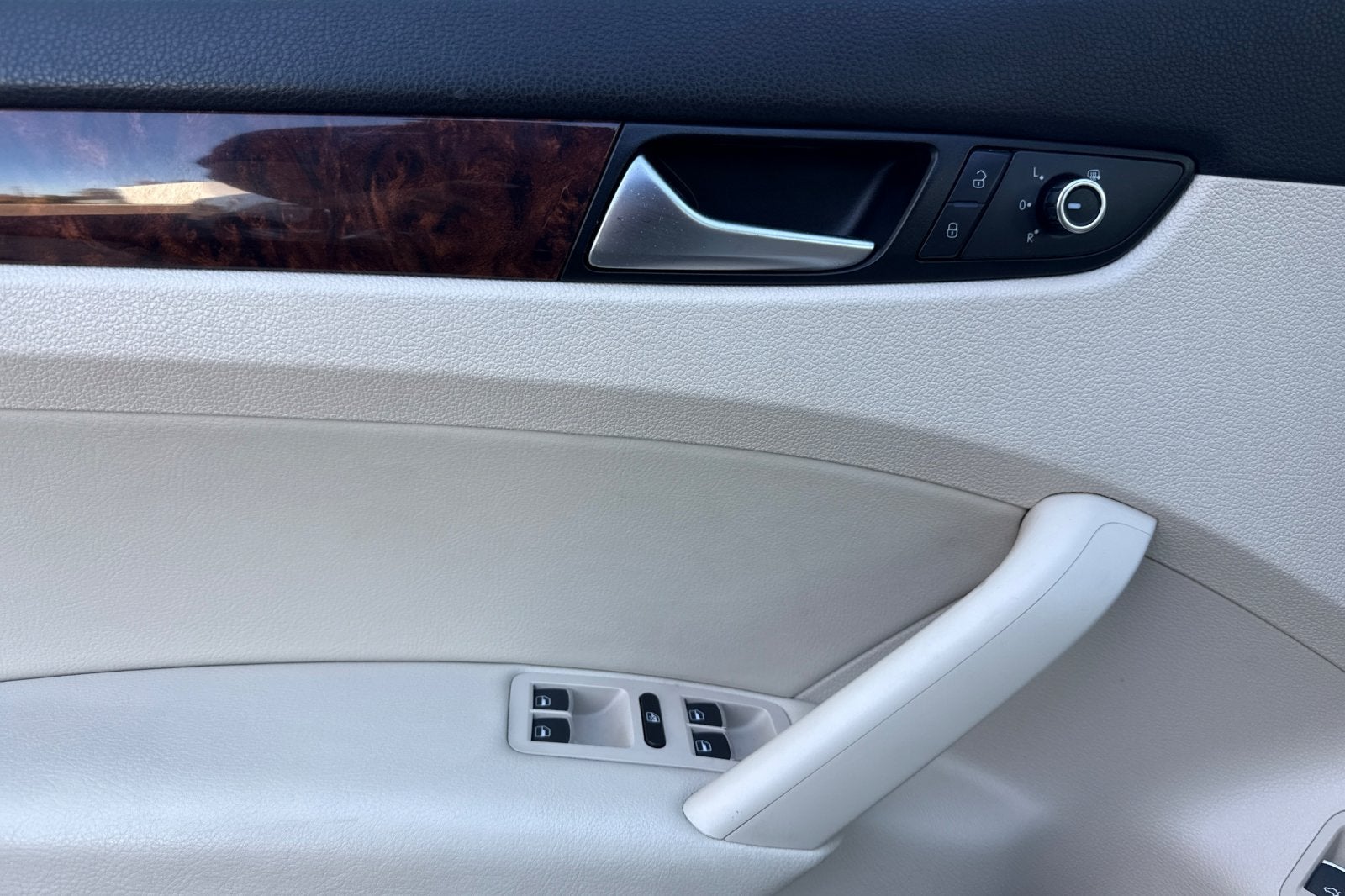 2013 Volkswagen Passat TDI SEL Premium