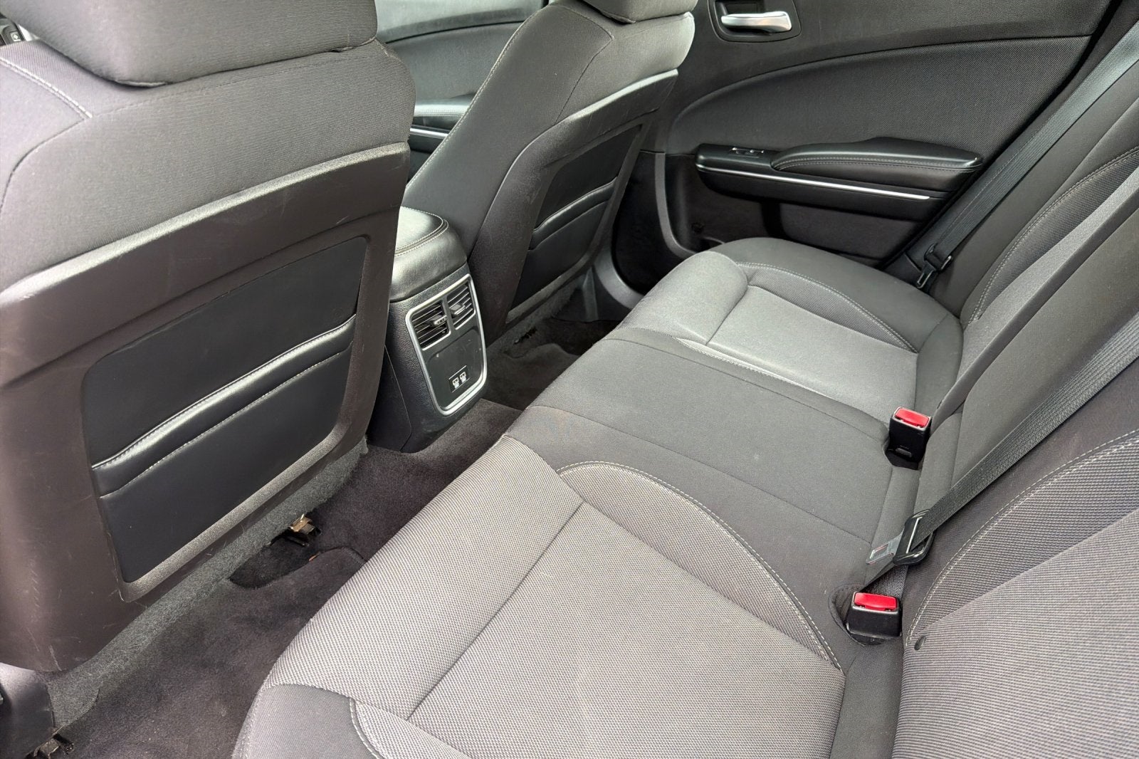 2015 Dodge Charger SE