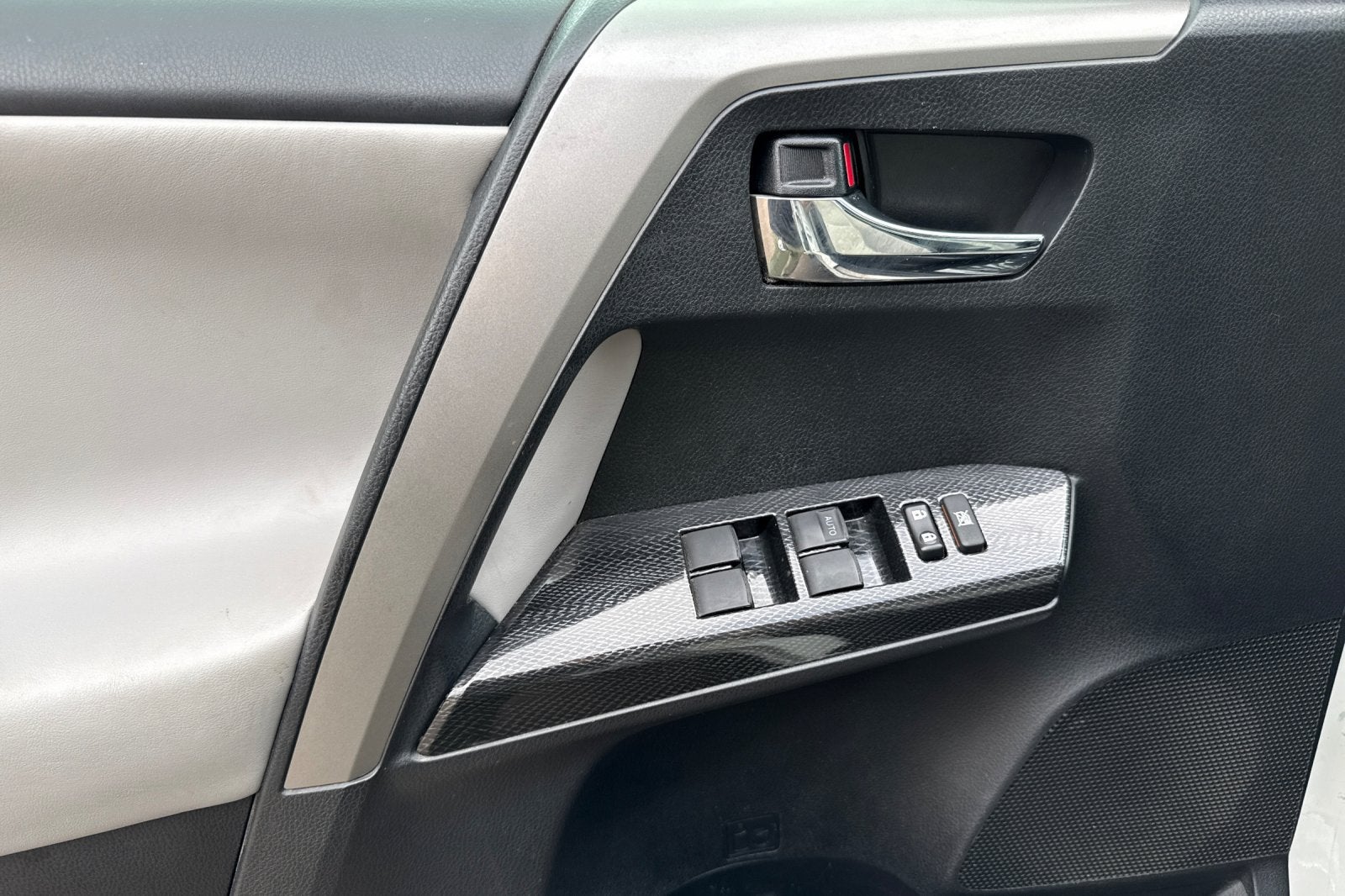 2018 Toyota RAV4 Adventure