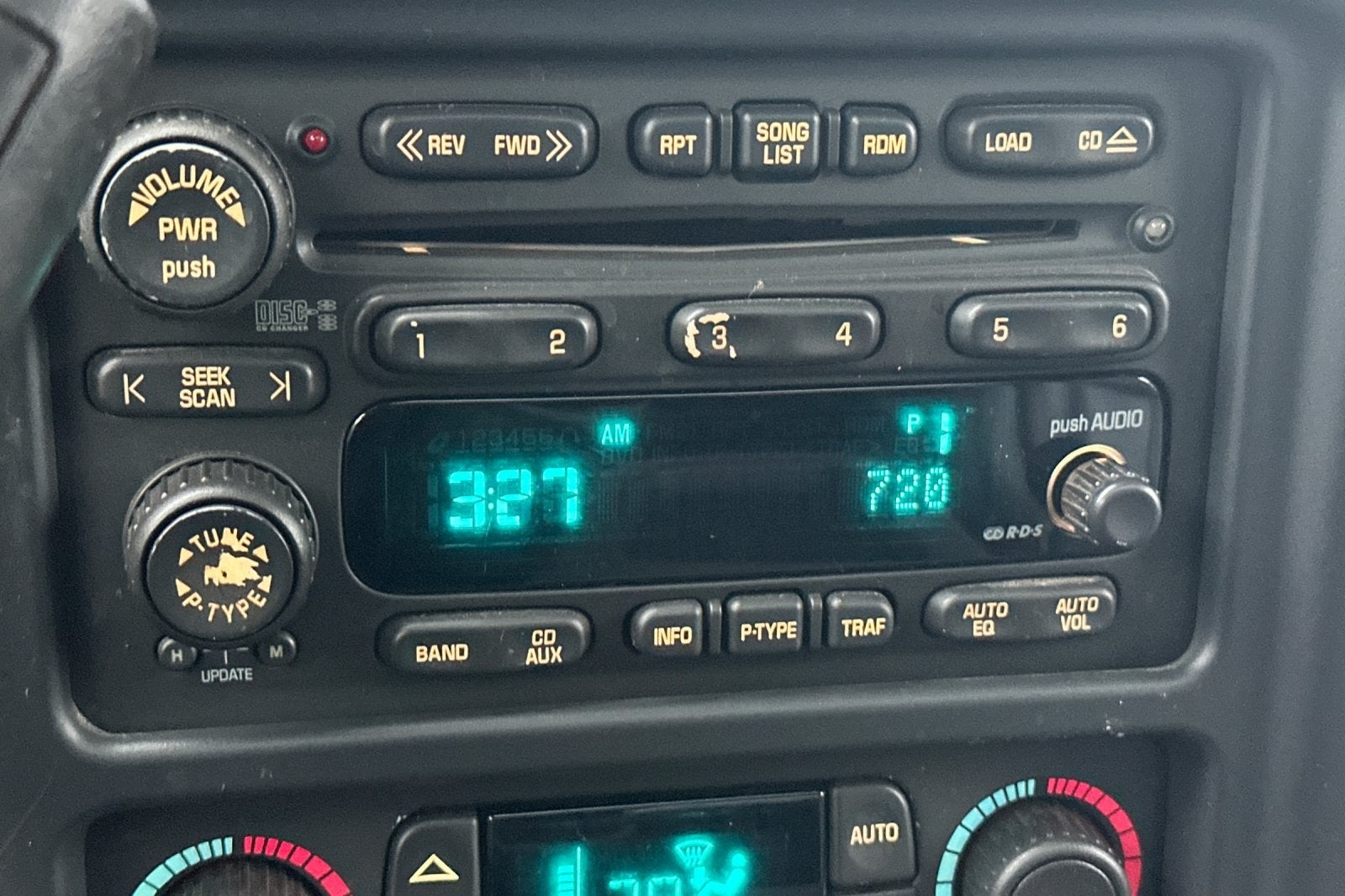 2004 Chevrolet Avalanche 1500 Base