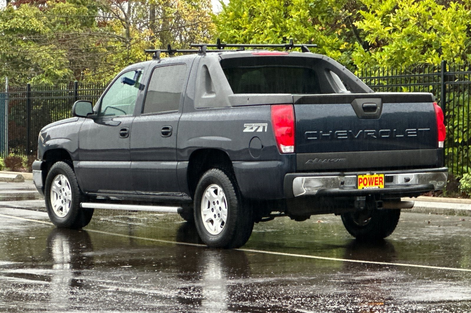 2004 Chevrolet Avalanche 1500 Base