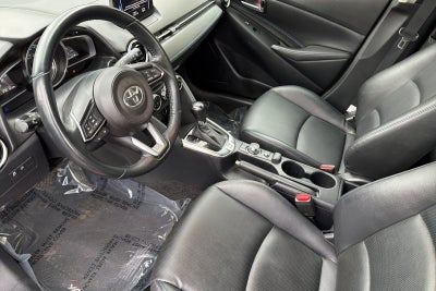 2020 Toyota Yaris XLE