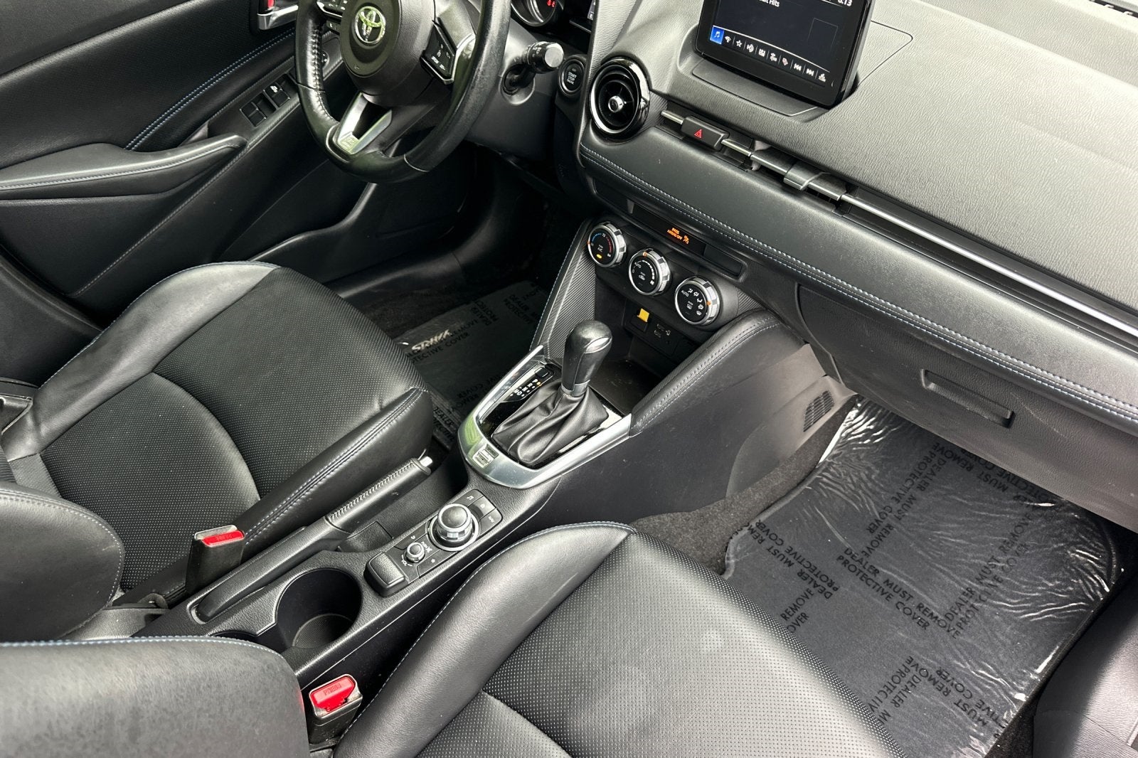 2020 Toyota Yaris XLE