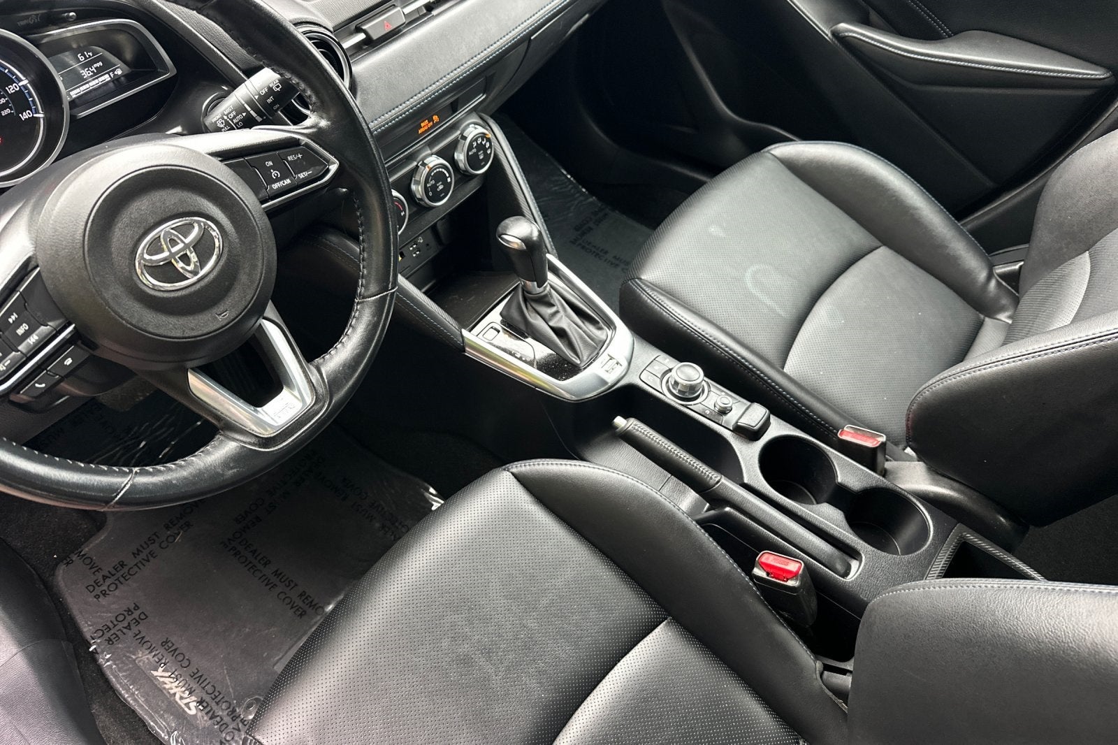 2020 Toyota Yaris XLE