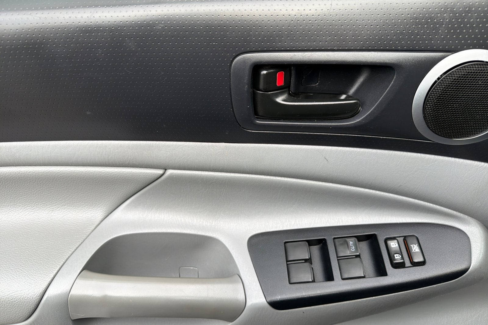 2015 Toyota Tacoma Base V6