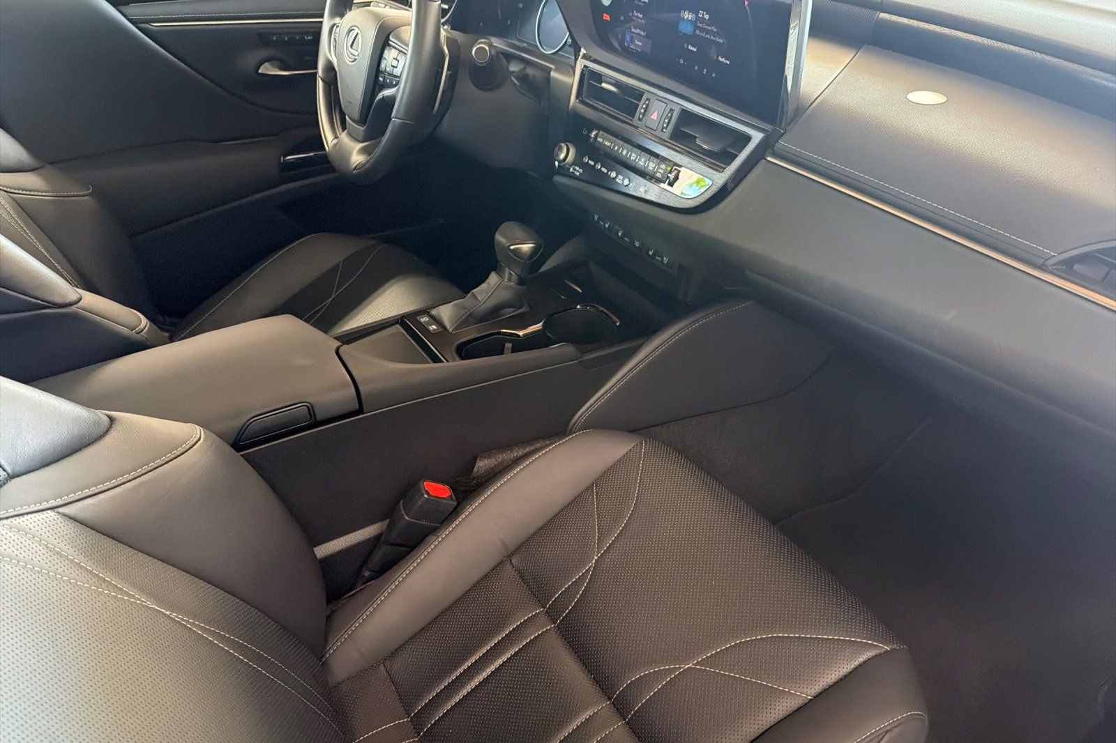 2024 Lexus ES 300h Luxury