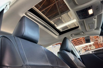 2024 Lexus ES 300h Luxury