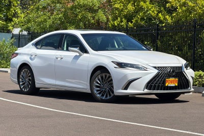 2024 Lexus ES 300h Luxury