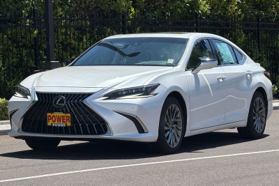 2024 Lexus ES 300h Luxury