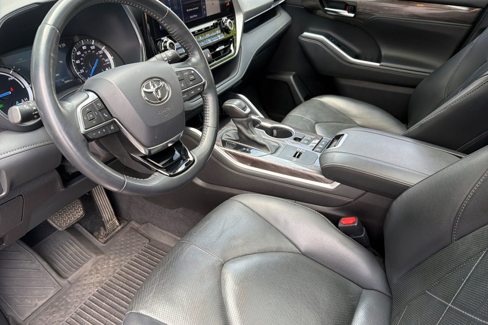 2021 Toyota Highlander Hybrid Platinum