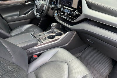 2021 Toyota Highlander Hybrid Platinum