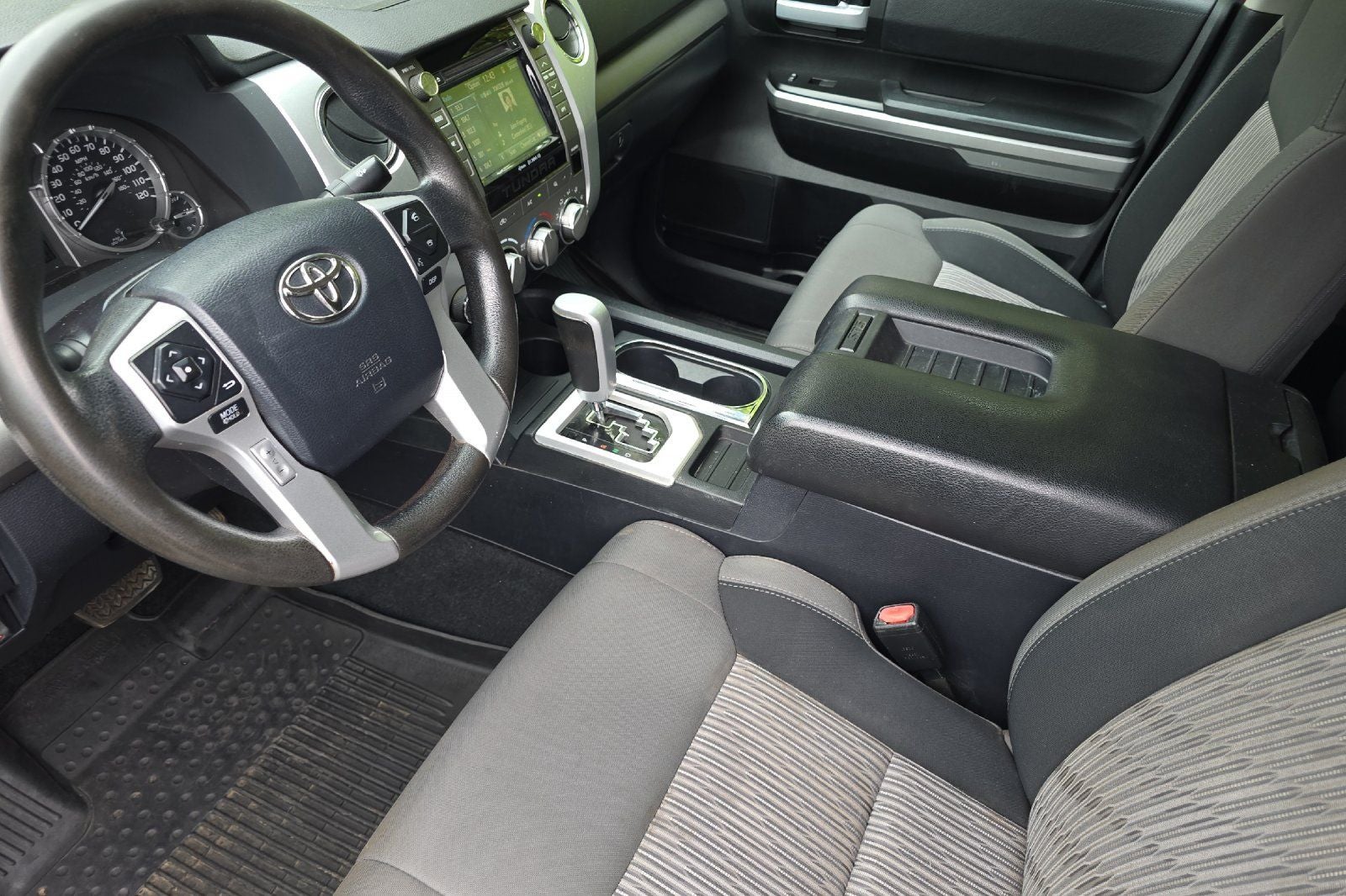 2017 Toyota Tundra SR5
