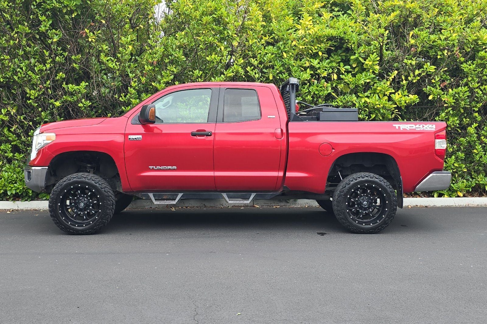 2017 Toyota Tundra SR5