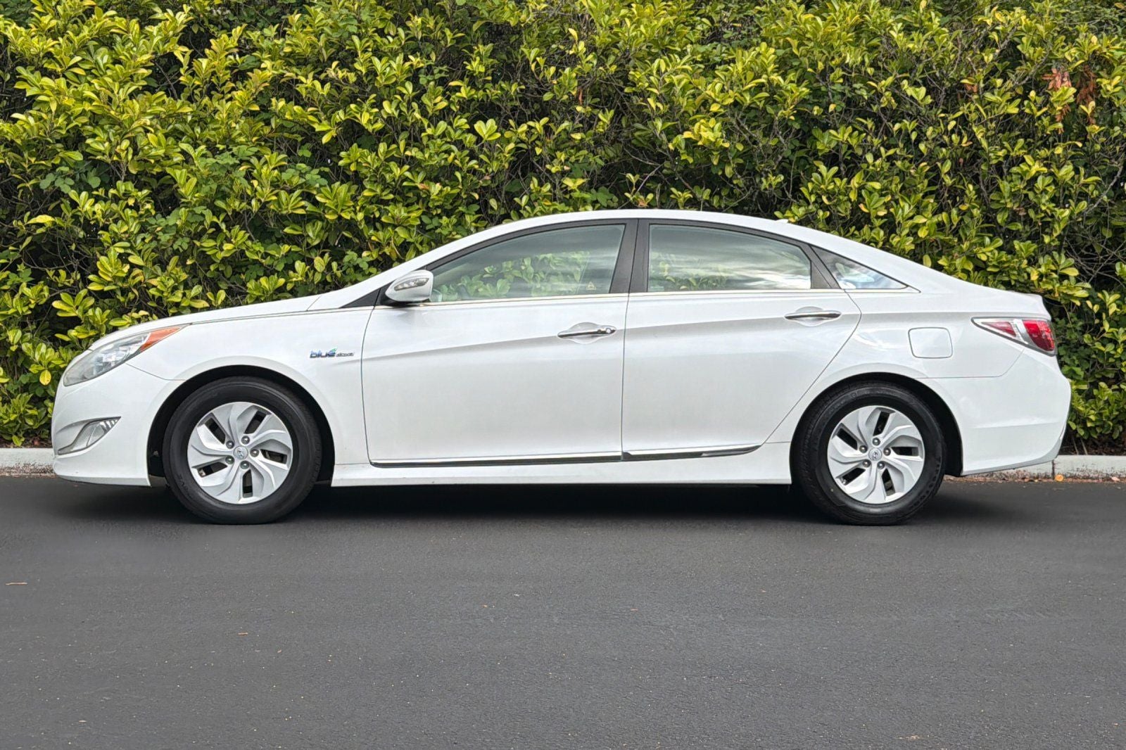 2015 Hyundai Sonata Hybrid Base