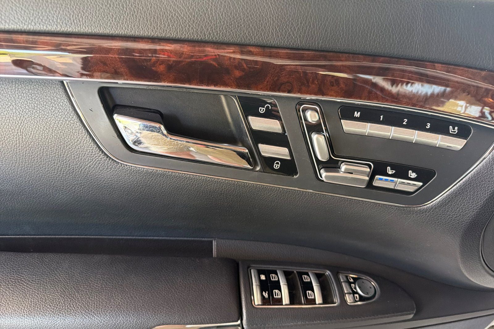 2010 Mercedes-Benz S-Class S 550