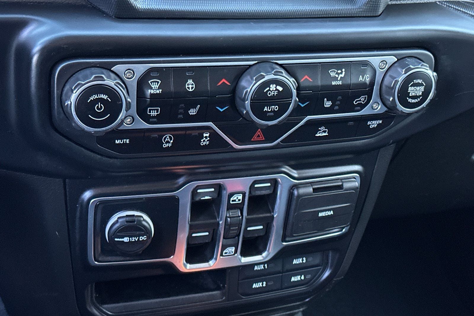 2022 Jeep Wrangler Unlimited Willys