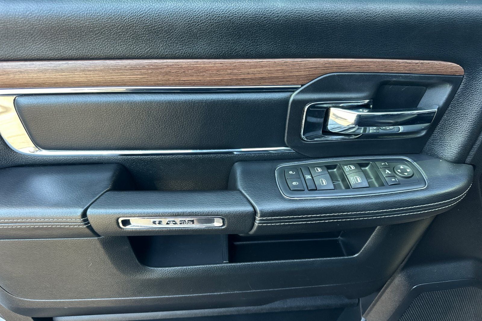 2016 RAM 1500 Laramie