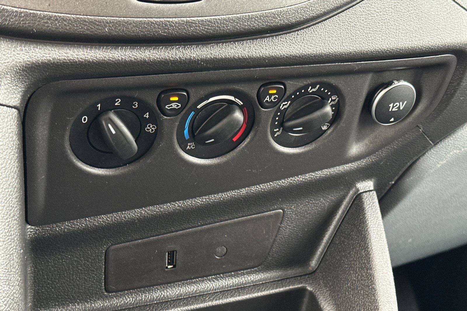 2017 Ford Transit-350 XL