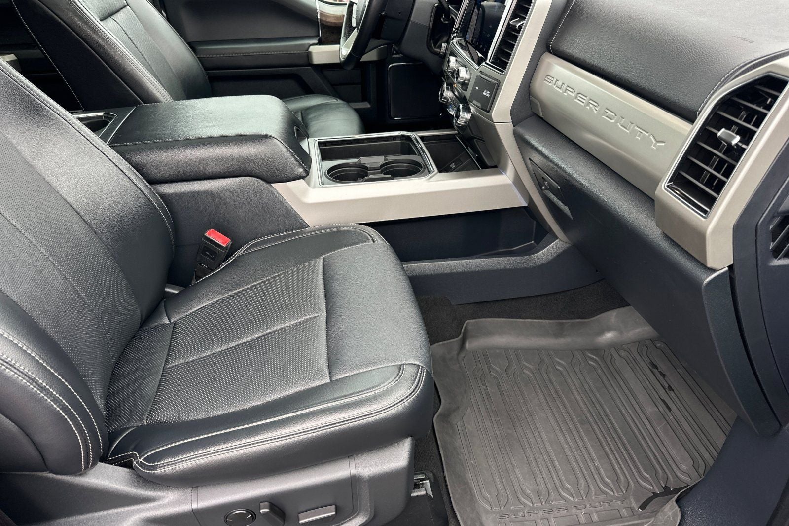 2022 Ford F-250SD Lariat