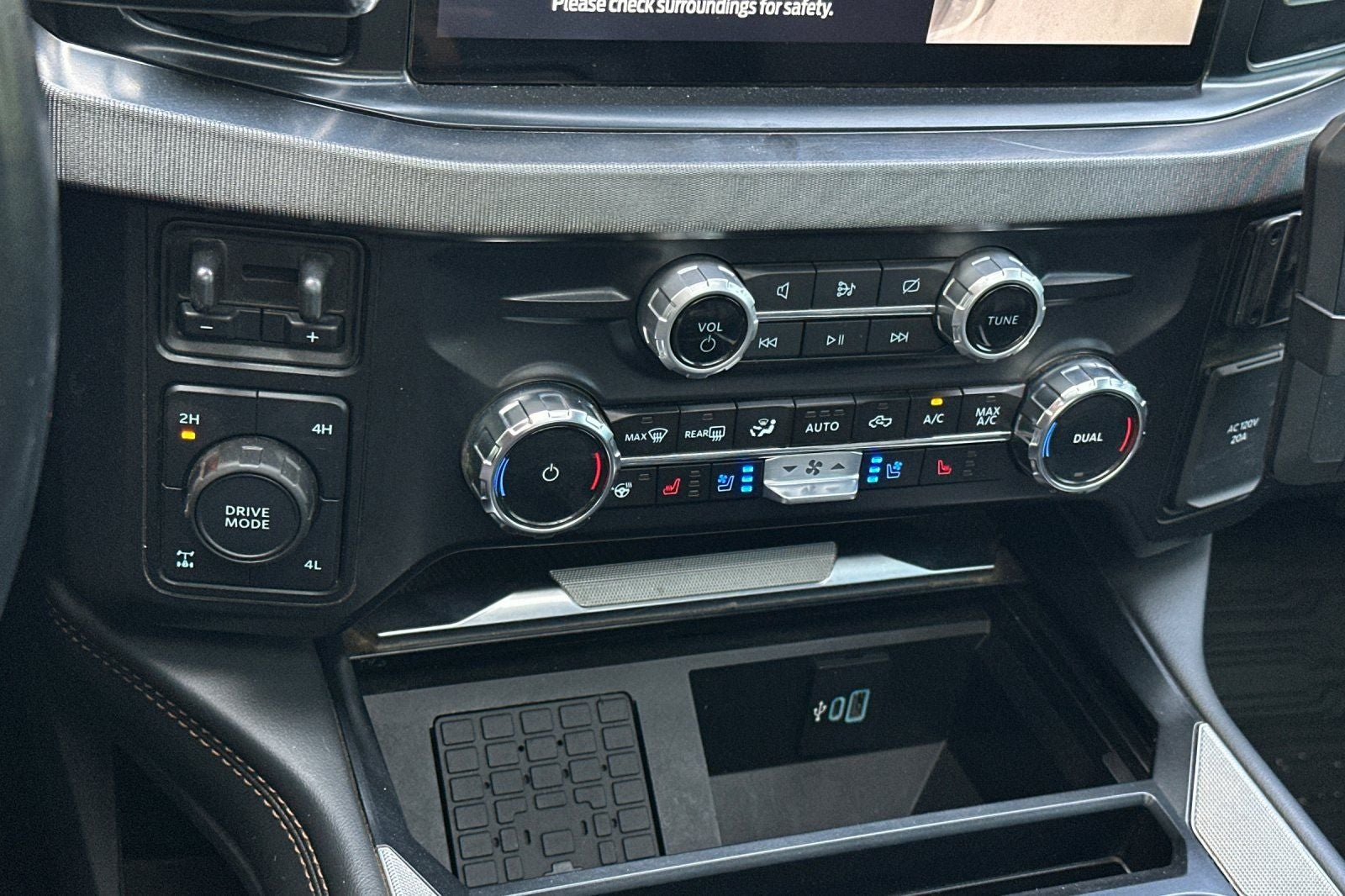 2024 Ford F-350SD Platinum