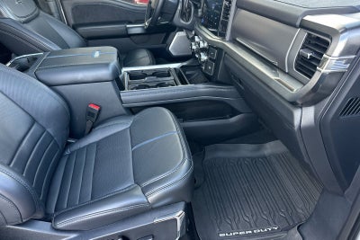 2025 Ford F-450 Platinum DRW