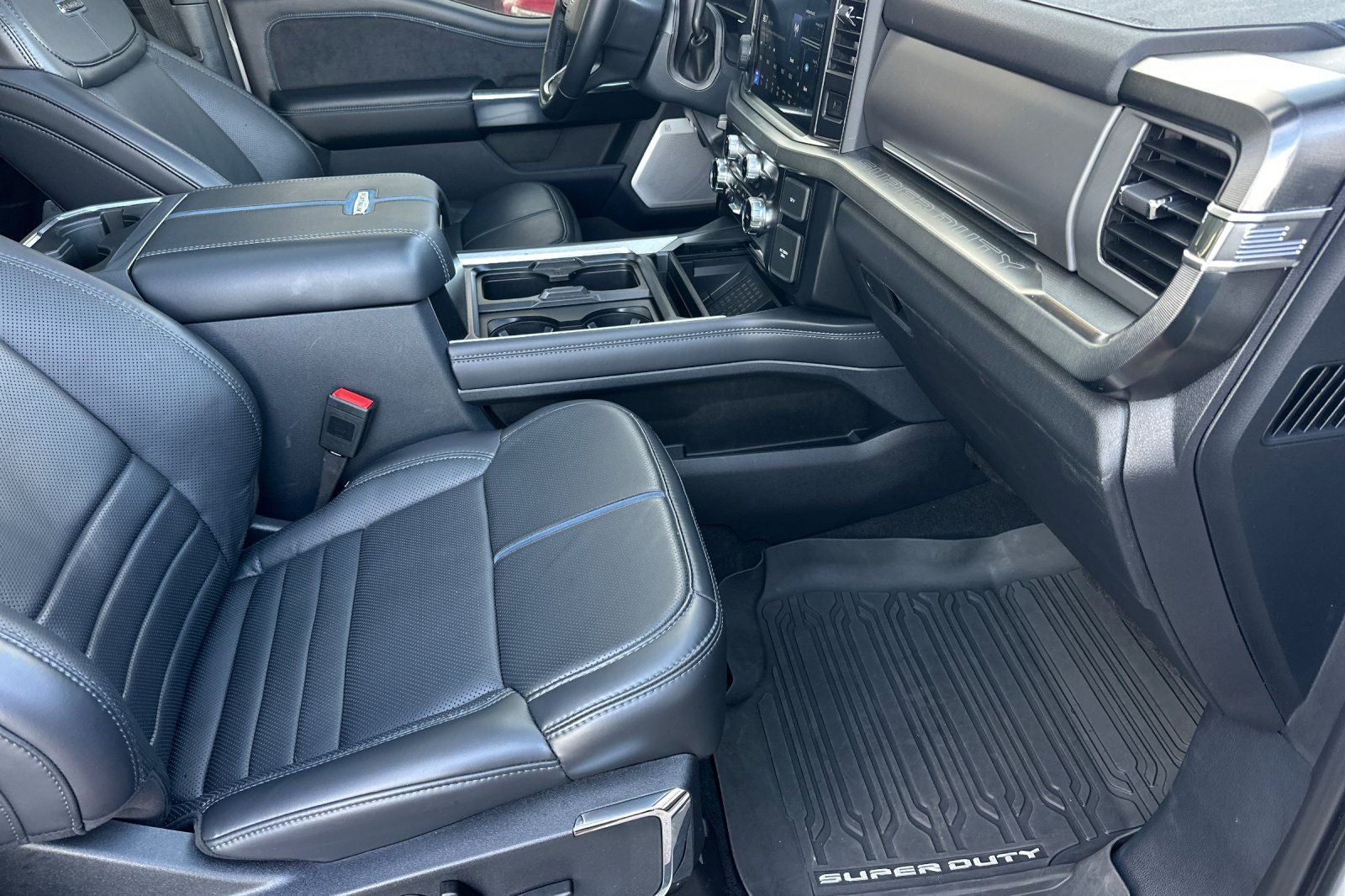 2025 Ford F-450 Platinum DRW