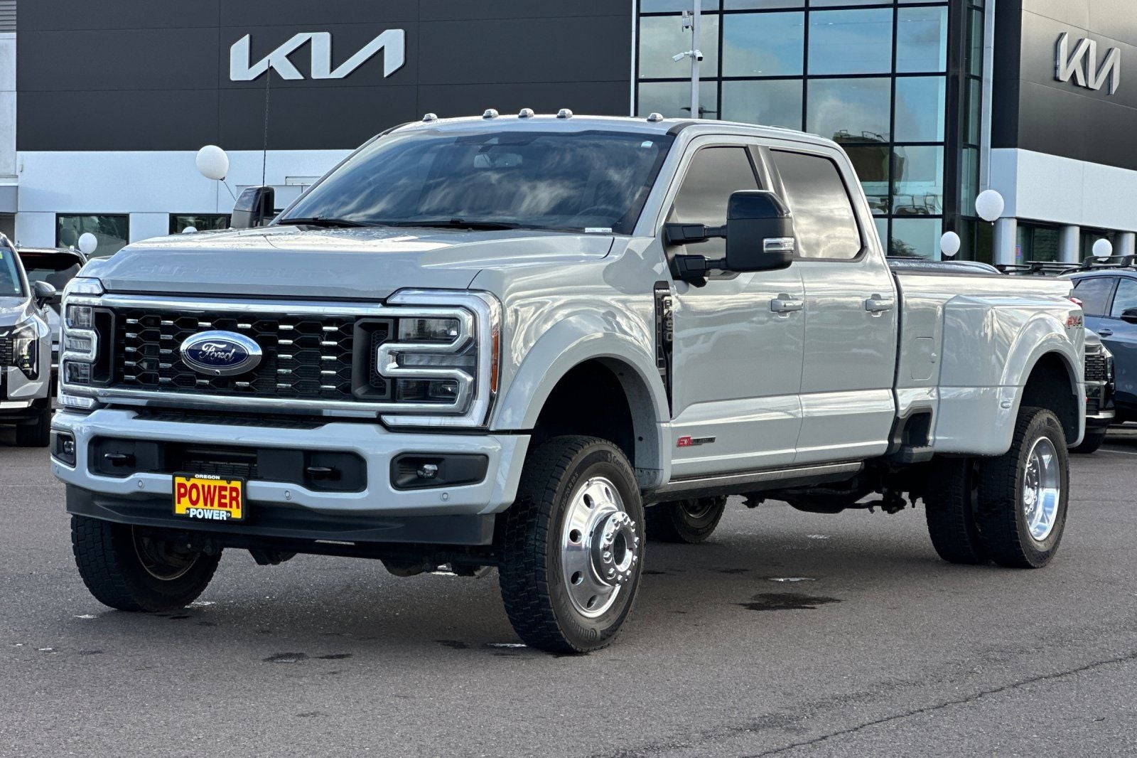 2025 Ford F-450 Platinum DRW