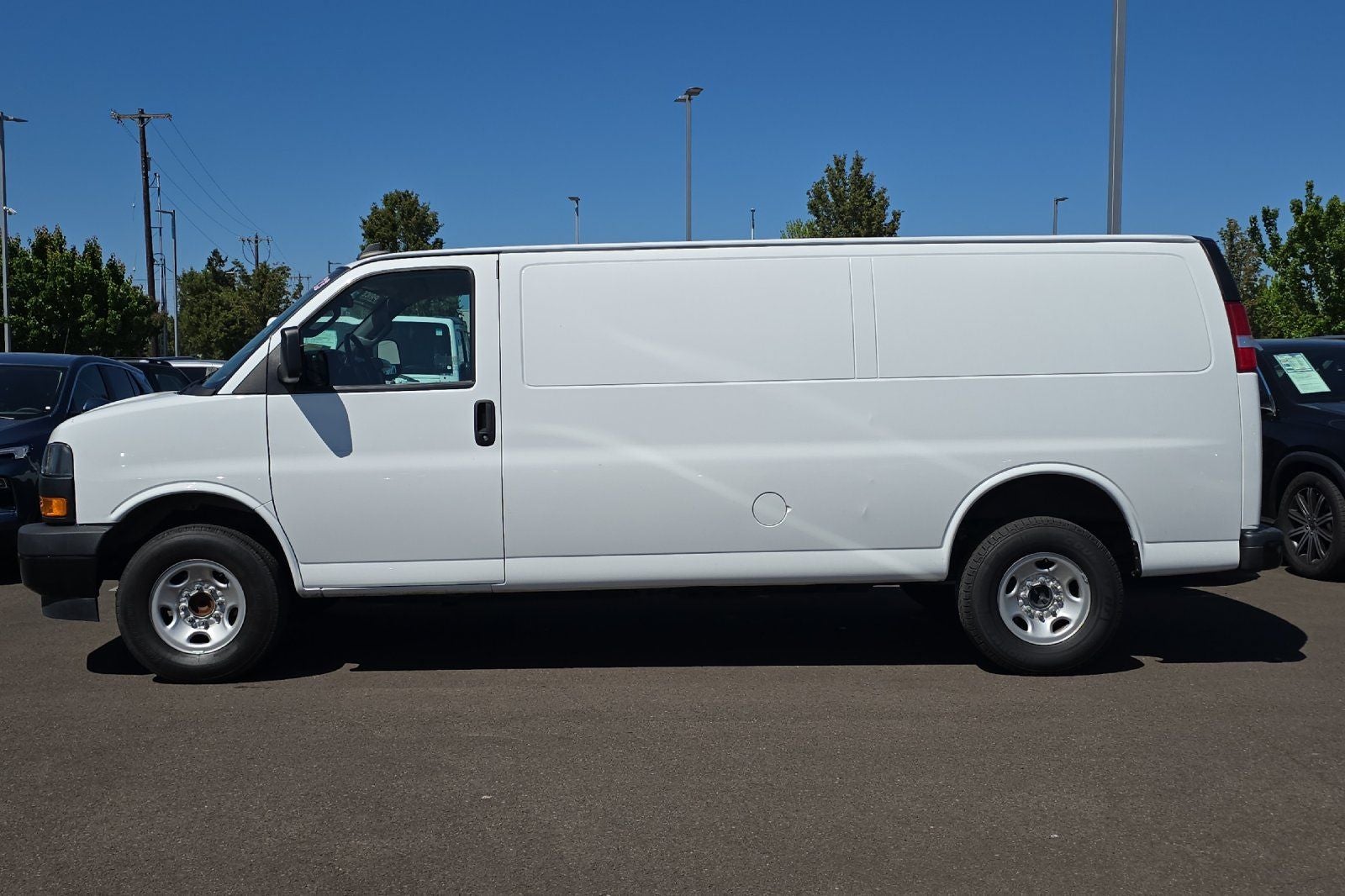 2023 GMC Savana 2500 Work Van