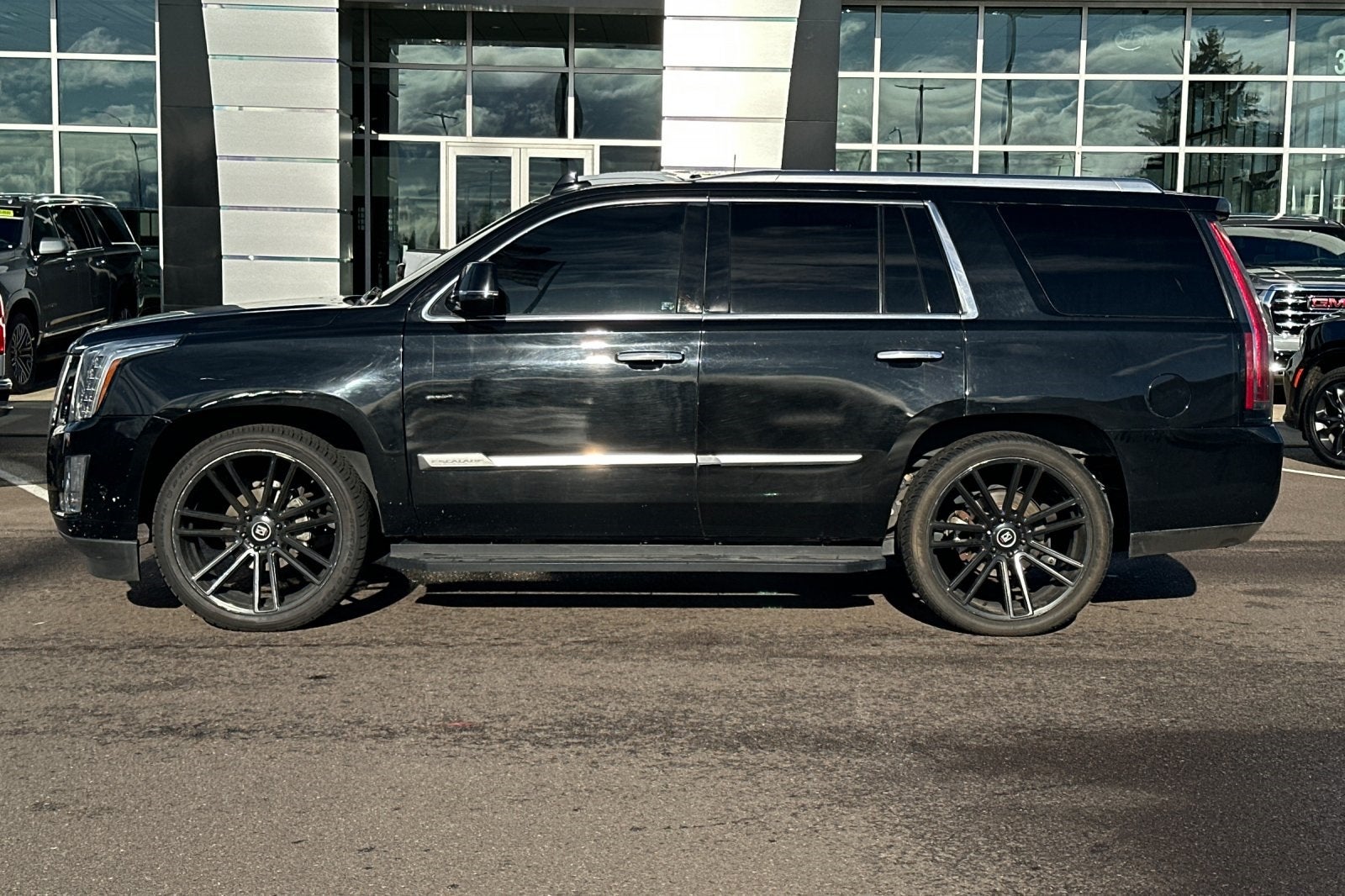 2016 Cadillac Escalade Luxury