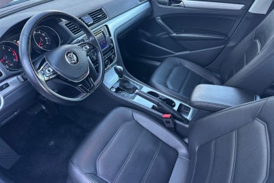 2019 Volkswagen Passat 2.0T Wolfsburg