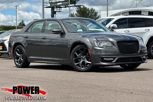 2022 Chrysler 300 Touring
