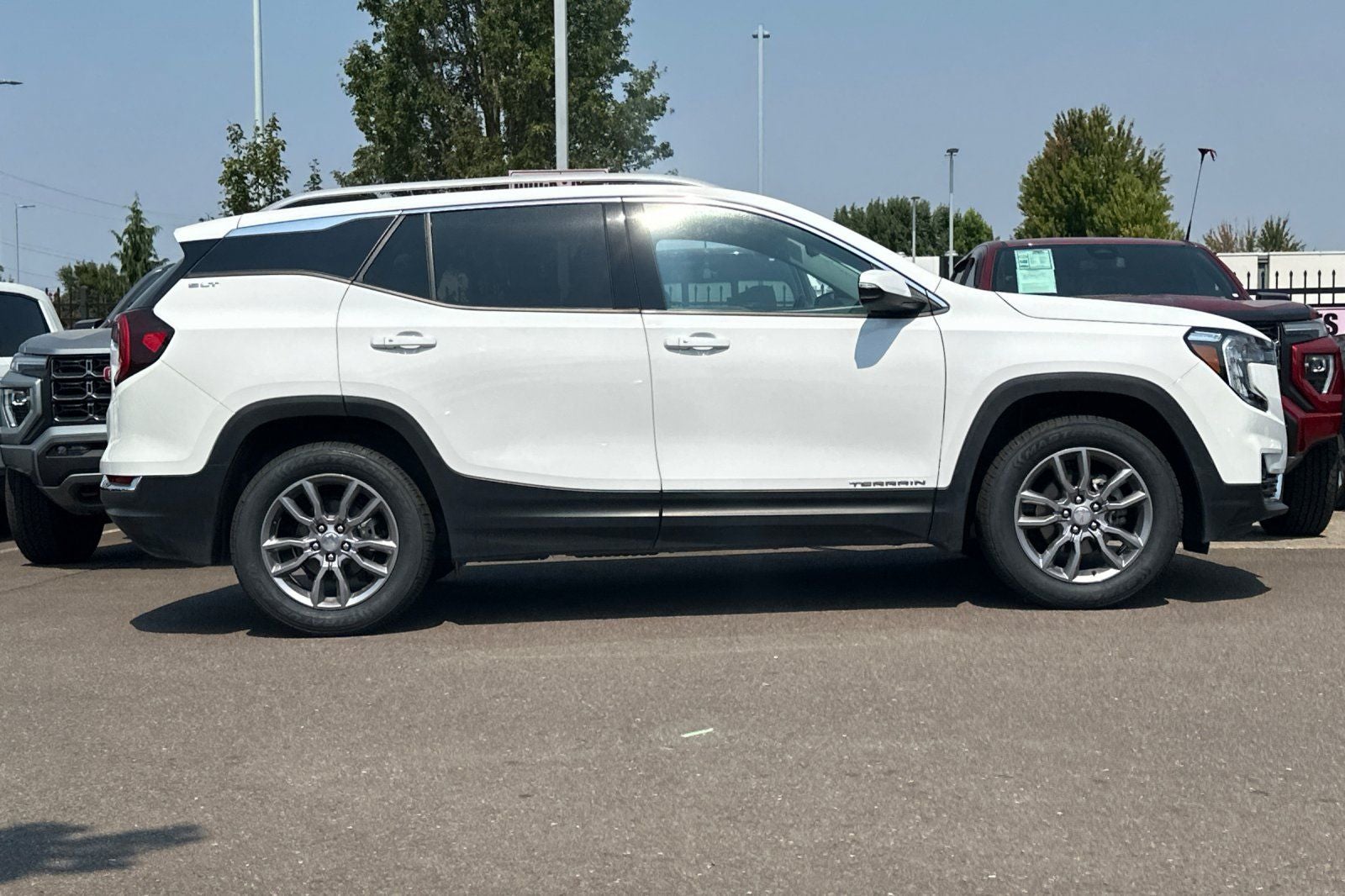 2024 GMC Terrain SLT
