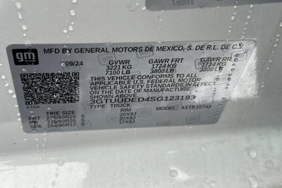 2025 GMC Sierra 1500 SLT