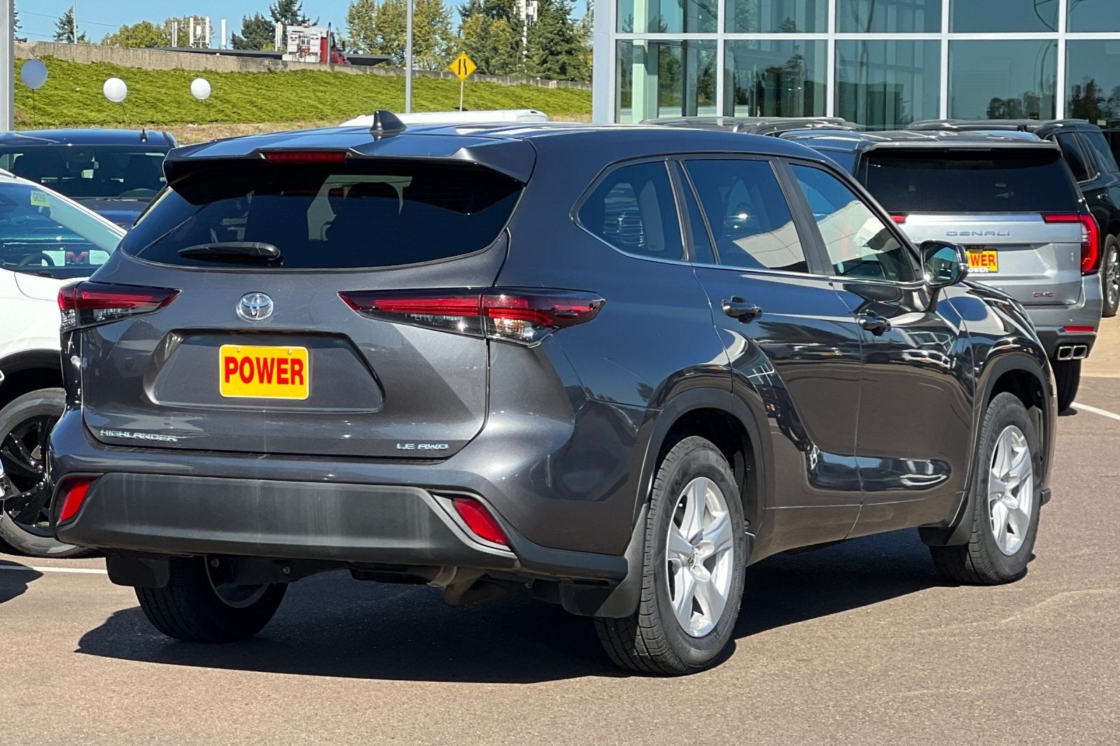 2024 Toyota Highlander LE