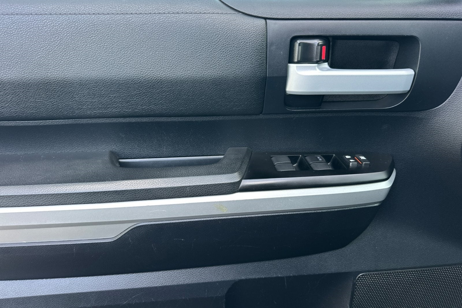 2014 Toyota Tundra SR5