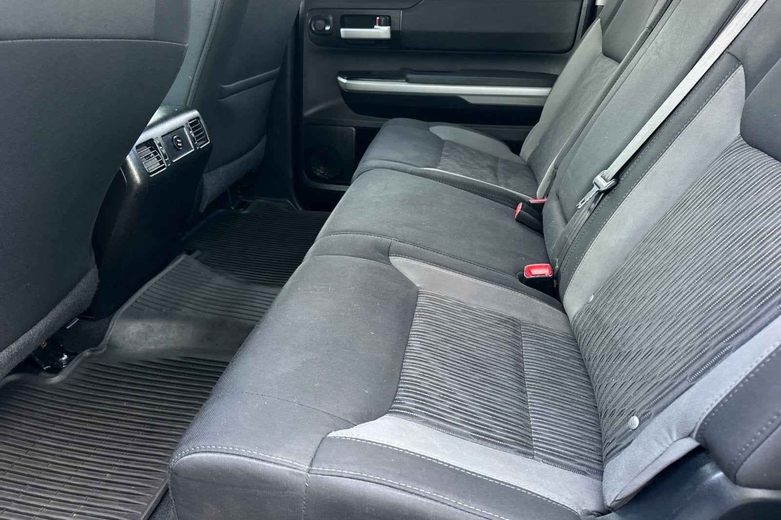 2014 Toyota Tundra SR5