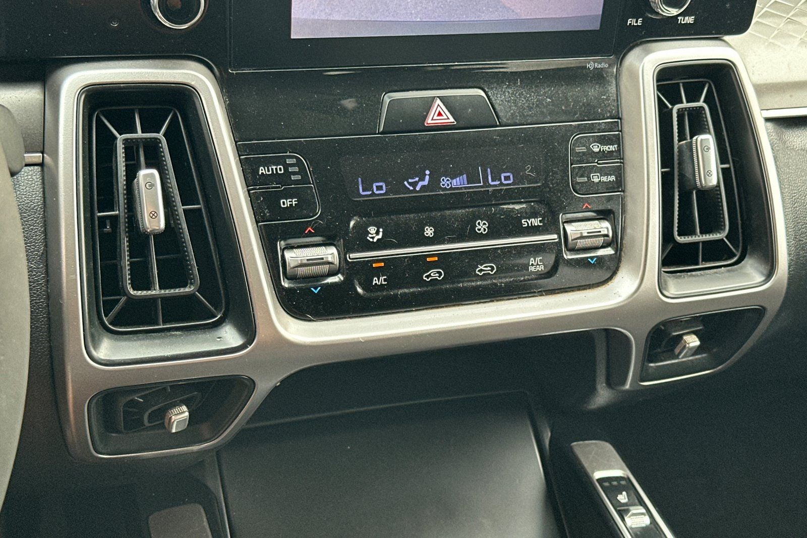 2022 Kia Sorento LX