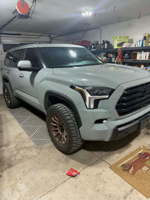 2025 Toyota Sequoia SR5