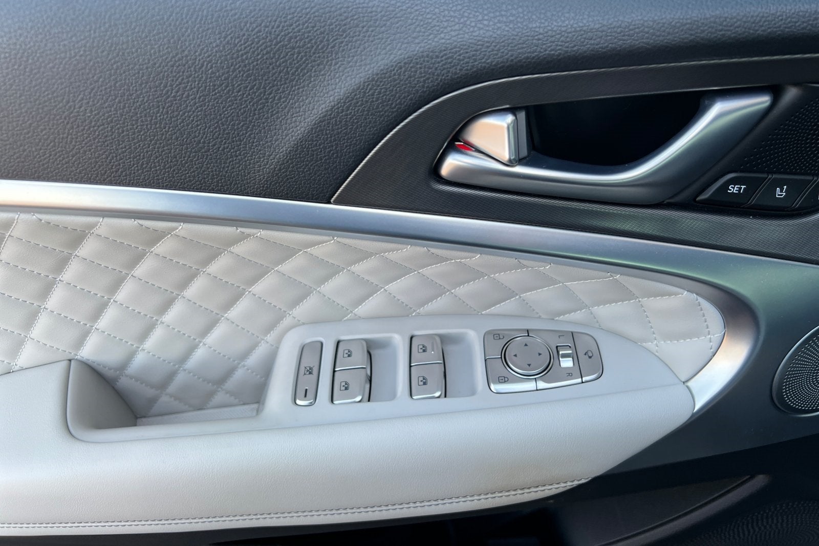 2024 Genesis G70 Base