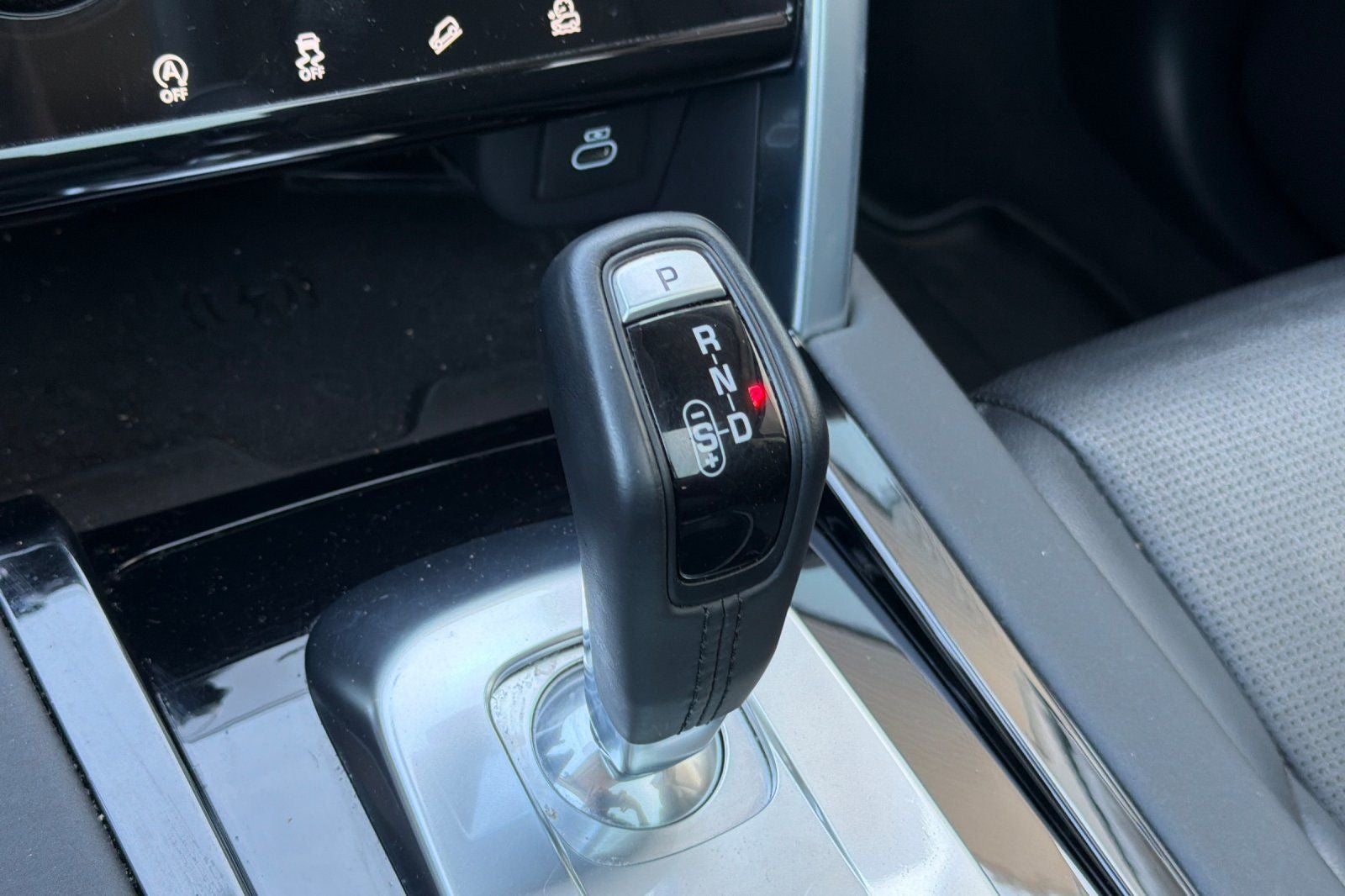 2022 Land Rover Discovery Sport SE