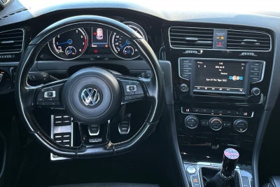 2017 Volkswagen Golf R DCC & Navigation 4Motion