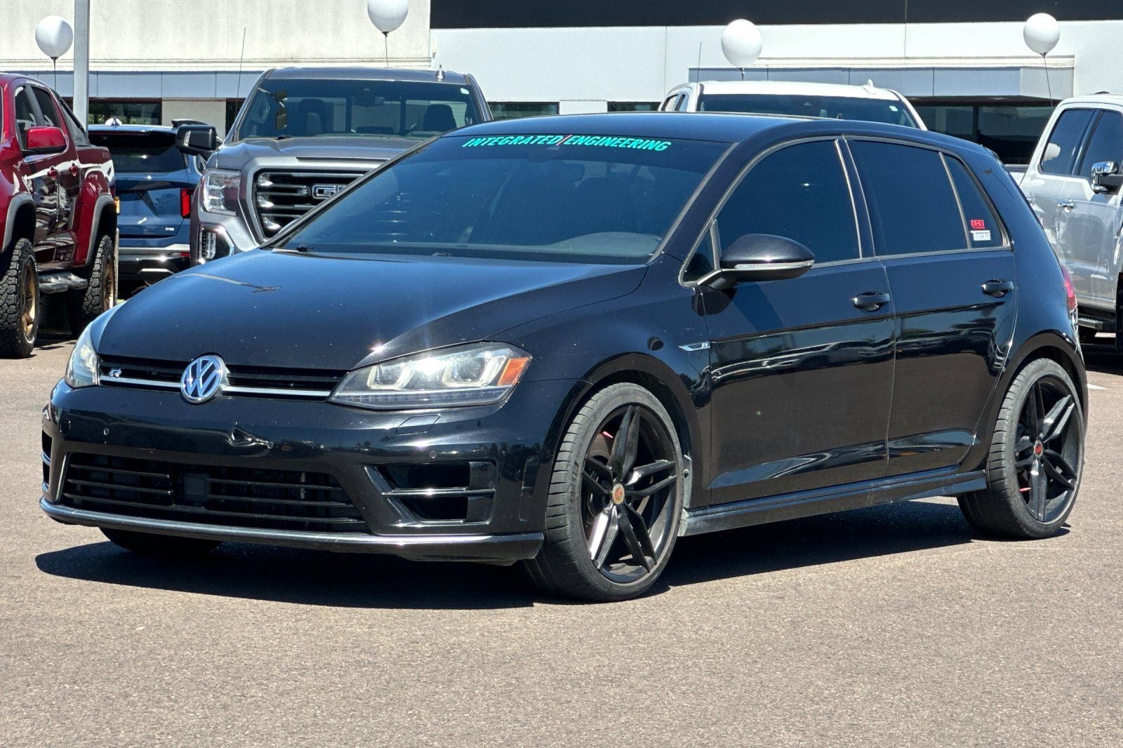2017 Volkswagen Golf R DCC & Navigation 4Motion