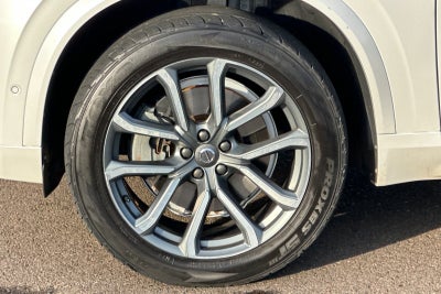 2017 Volvo XC90 T6 Momentum