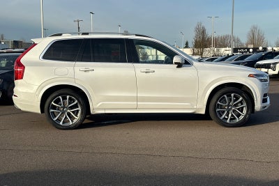 2017 Volvo XC90 T6 Momentum
